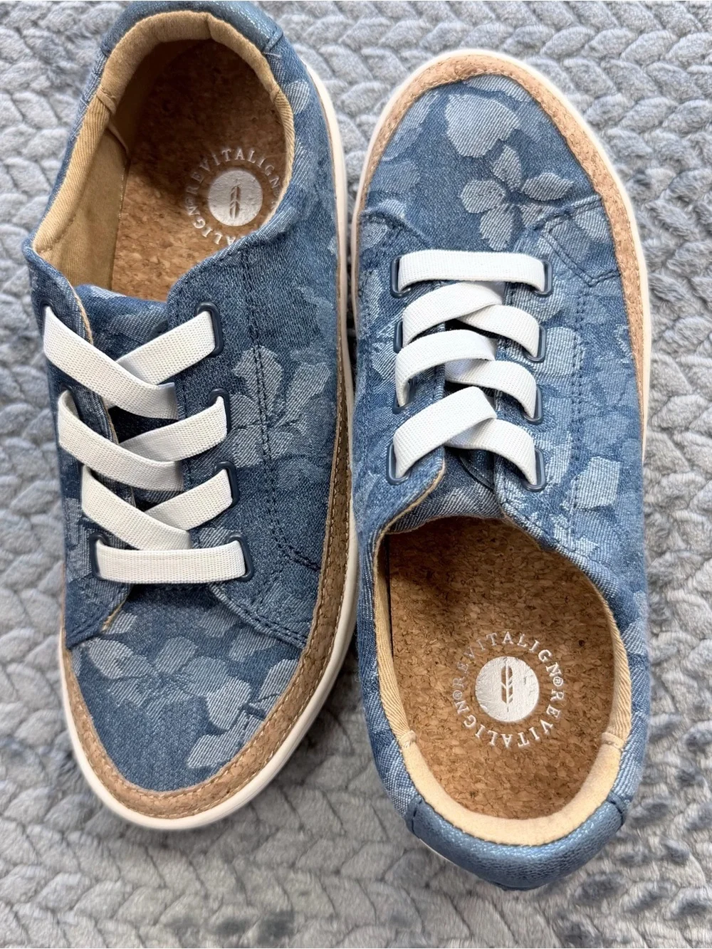 Revitalign Floral Denim Cork Footbed Hermosa Sneakers NWOT Size 6.5